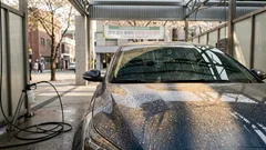 황사 묻은 차, 바로 닦으면 스월 마크 생깁니다 도장면 지키는 세차 순서